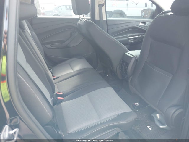 1FMCU9G99HUB94196 Ford 2017