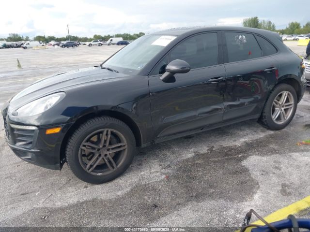 2017 PORSCHE MACAN WP1AA2A50HLB08604 Photo 1