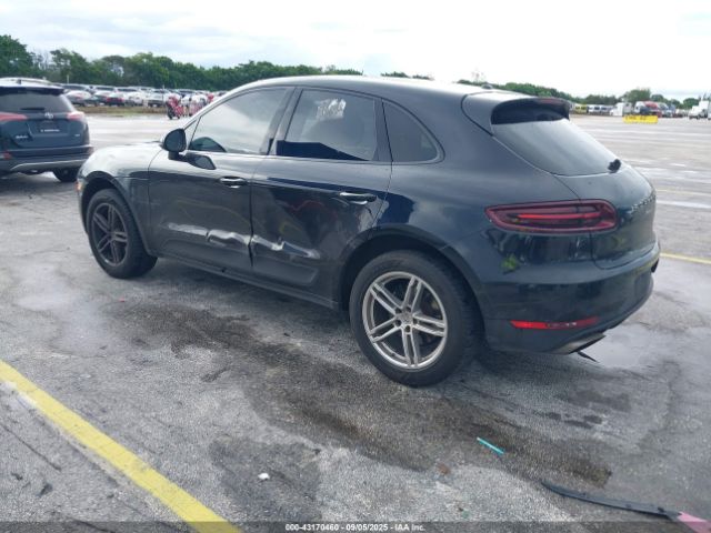 2017 PORSCHE MACAN WP1AA2A50HLB08604 Photo 2