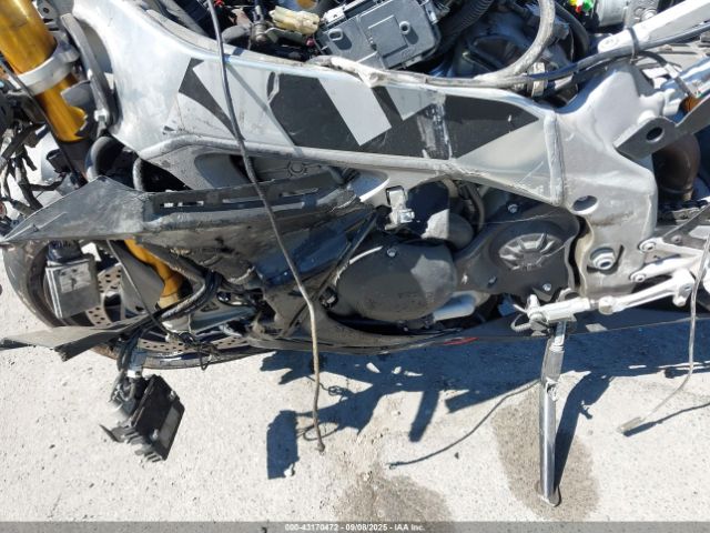 2023 APRILIA RSV4 ZD4KYUB08PS000773 Photo 8