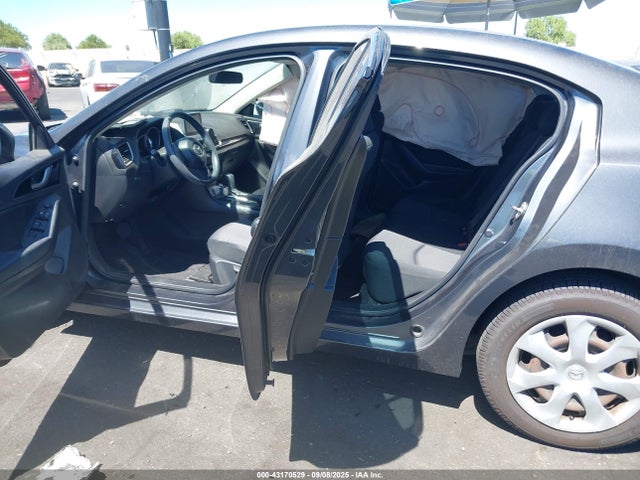 3MZBM1T75GM317322 Mazda pe