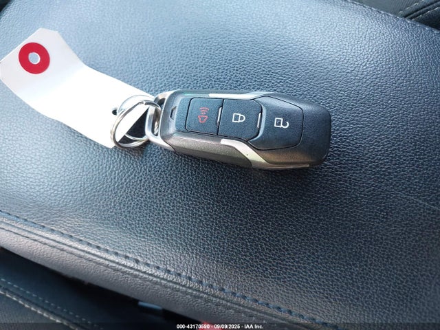 1FM5K8D82GGB25125 Ford 2016
