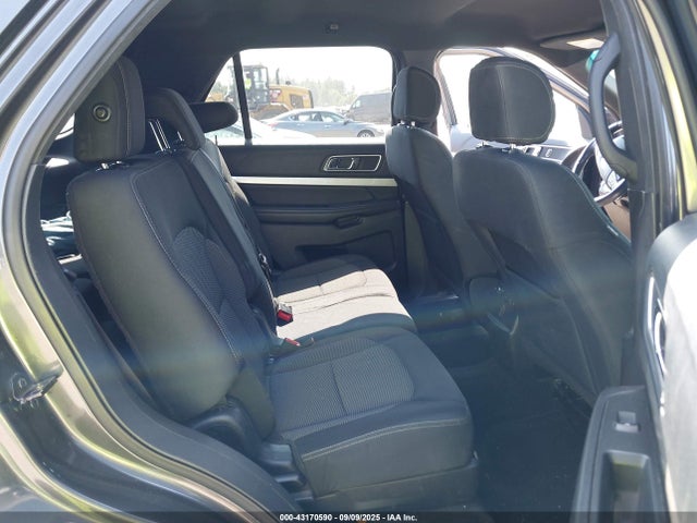 1FM5K8D82GGB25125 Ford 2016