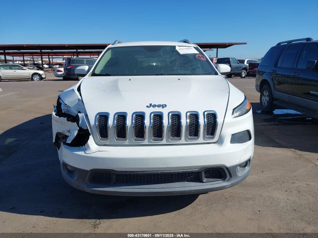 1C4PJLCB0GW126067 Jeep Cherokee