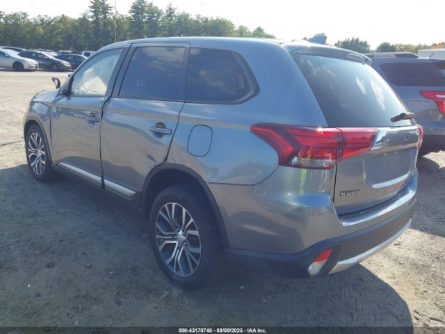 2017 MITSUBISHI OUTLANDER JA4AD2A32HZ002721 Photo 2