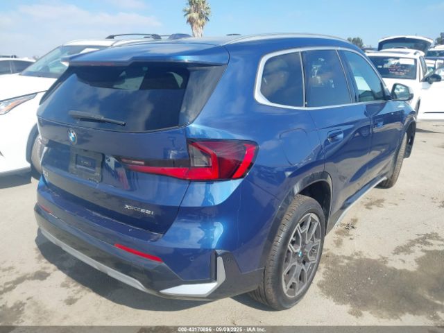 2024 BMW X1 WBX73EF06R5Z79567 Photo 3