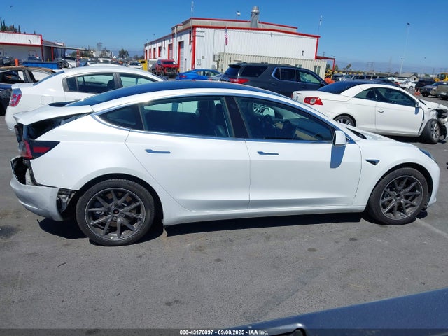 5YJ3E1EA2JF162186 Tesla MODEL 3