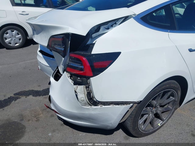 5YJ3E1EA2JF162186 Tesla MODEL 3
