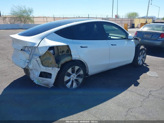2021 TESLA MODEL Y 5YJYGDEE3MF219908 Photo 3