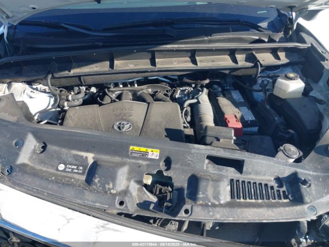2022 TOYOTA HIGHLANDER 5TDFZRBH5NS182063 Photo 9