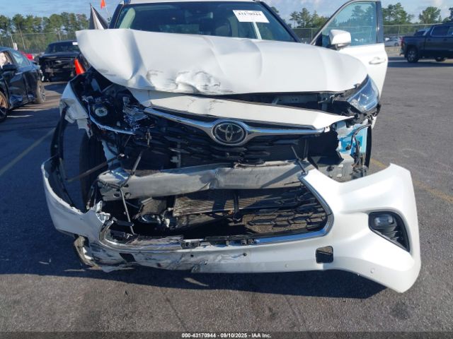 2022 TOYOTA HIGHLANDER 5TDFZRBH5NS182063 Photo 5