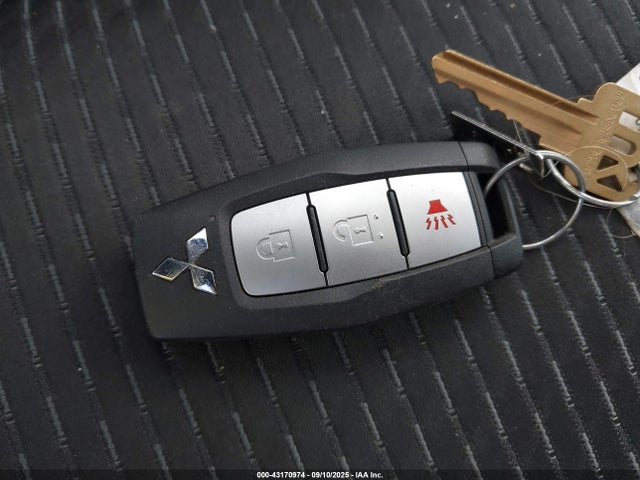 2024 MITSUBISHI OUTLANDER JA4J4UA87RZ022858 Photo 10