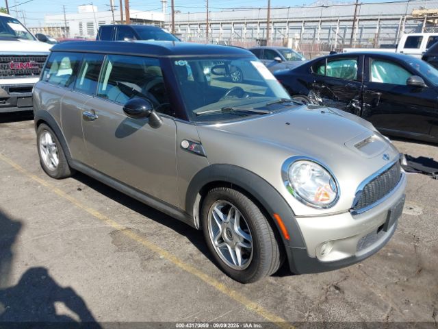 2010 MINI COOPER S CLUBMAN WMWMM3C53ATP93774 Photo 0