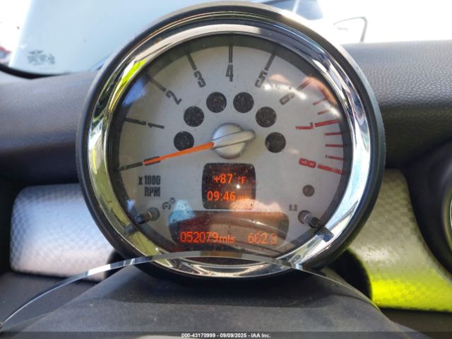 2010 MINI COOPER S CLUBMAN WMWMM3C53ATP93774 Photo 6