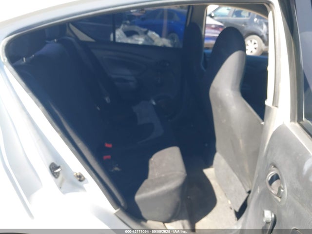 3N1CN7AP8FL800398 Nissan Versa