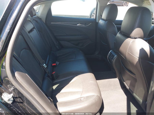1G4ZP5SSXHU138076 Buick lgx -di: direct injection - vvt: variable valve timing - alum - gen 2