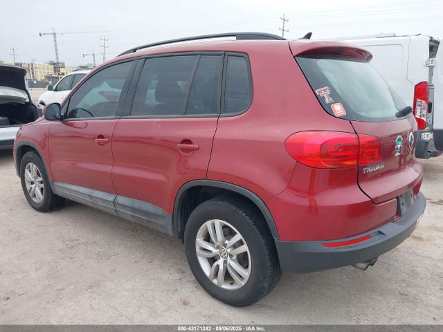 WVGBV7AX5FW059481 Volkswagen Tiguan