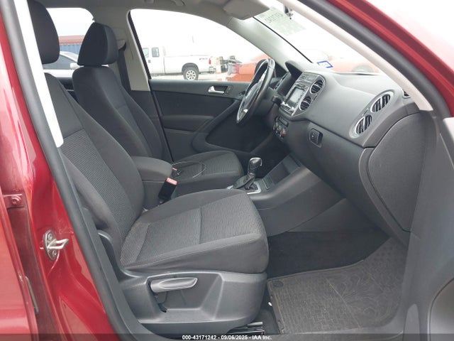 WVGBV7AX5FW059481 Volkswagen Tiguan