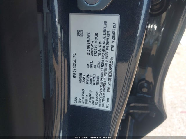 2025 TESLA MODEL 3 5YJ3E1EB8SF962565 Photo 8