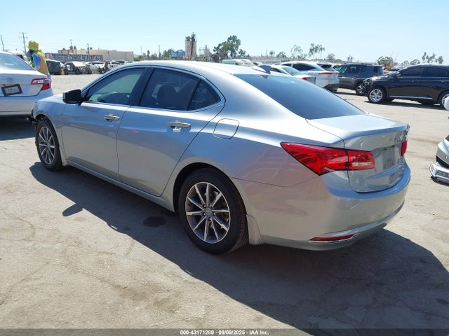 Acura k24w7 2018 19UUB1F37JA008001 Image 3