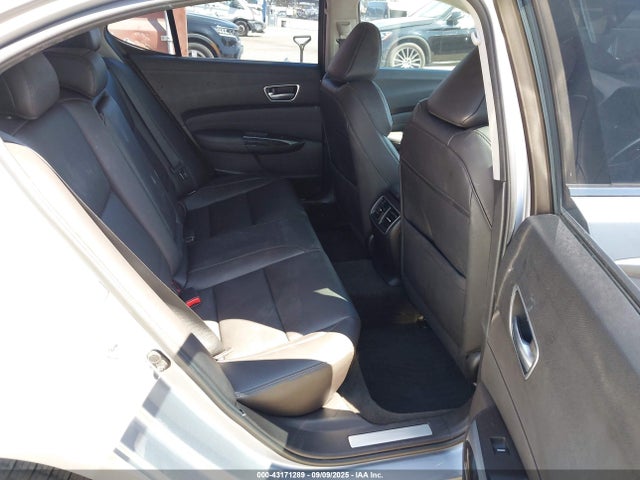 Acura k24w7 2018 19UUB1F37JA008001 Image 8