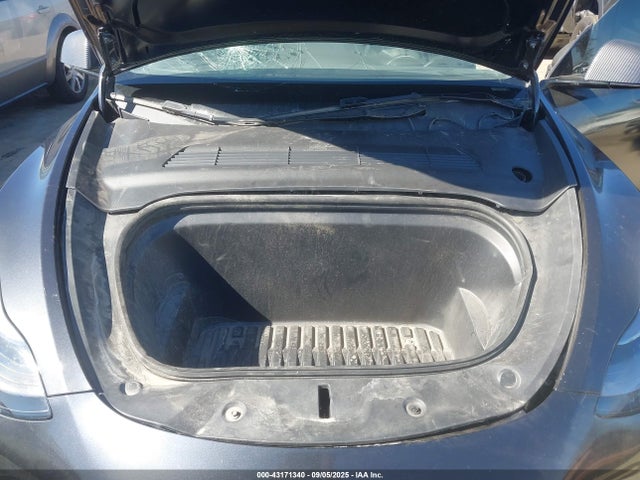 2025 TESLA MODEL Y 7SAYGDED6SF242106 Photo 9