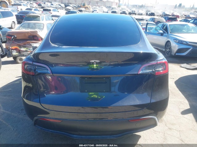 7SAYGDED6SF242106 Tesla Model Y