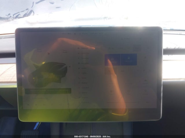 7SAYGDED6SF242106 Tesla Model Y