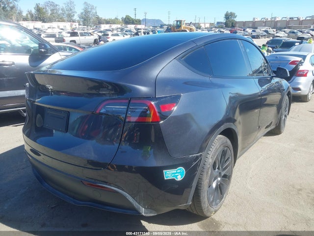 2025 TESLA MODEL Y 7SAYGDED6SF242106 Photo 3