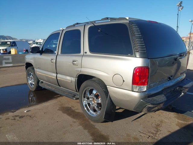 2001 CHEVROLET TAHOE 1GNEC13T31R164243 Photo 2