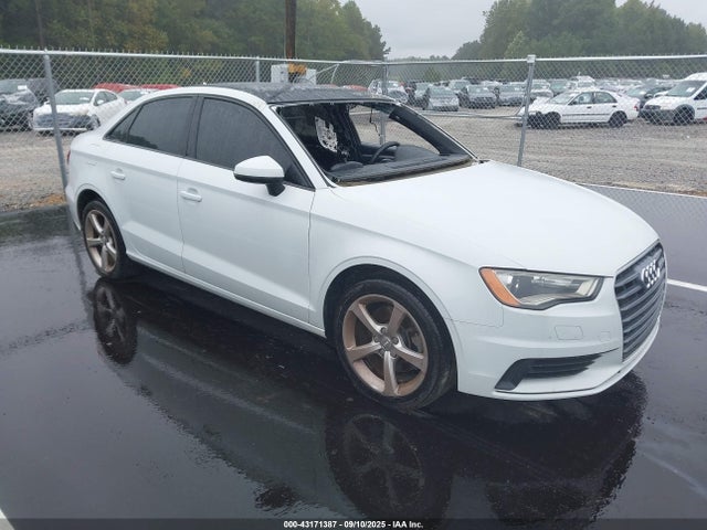 2015 AUDI A3 WAUACGFF0F1140517 Photo 0