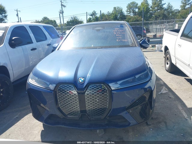 Продаж на аукціоні авто 2022 Bmw Ix Xdrive50, vin: WB523CF0XNCK51490, номер лоту: 43171412