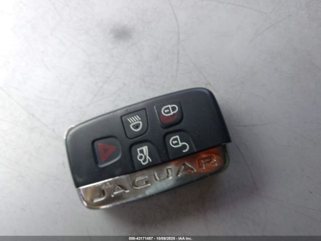 2015 JAGUAR XF SAJWJ0FF5F8U59829 Photo 10