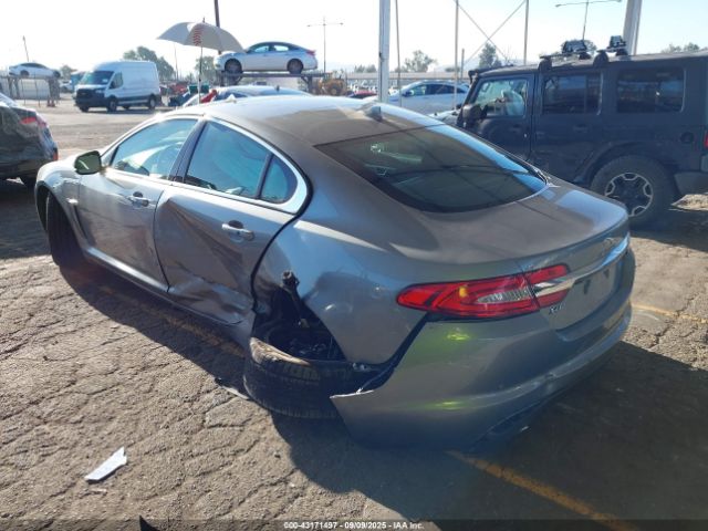 2015 JAGUAR XF SAJWJ0FF5F8U59829 Photo 2