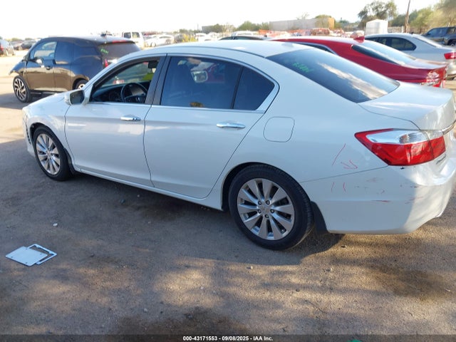 Honda k24w1 2014 1HGCR2F82EA142588 Image 14