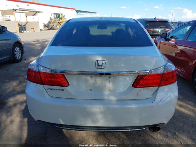 Honda k24w1 2014 1HGCR2F82EA142588 Image 16