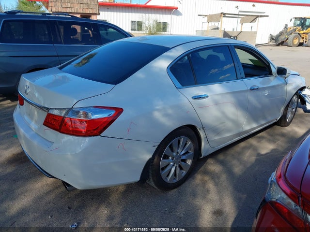 Honda k24w1 2014 1HGCR2F82EA142588 Image 4
