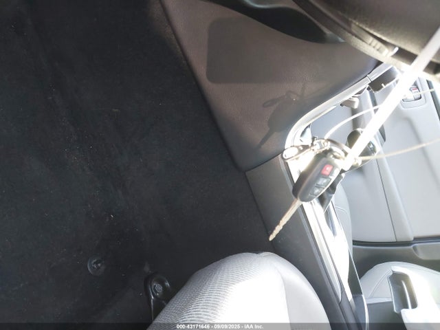 Toyota 2ar-fe 2017 4T1BF1FK6HU738049 Image 11
