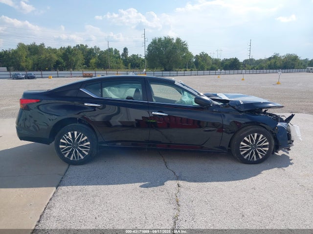 1N4BL4DV3SN308854 Nissan 2025