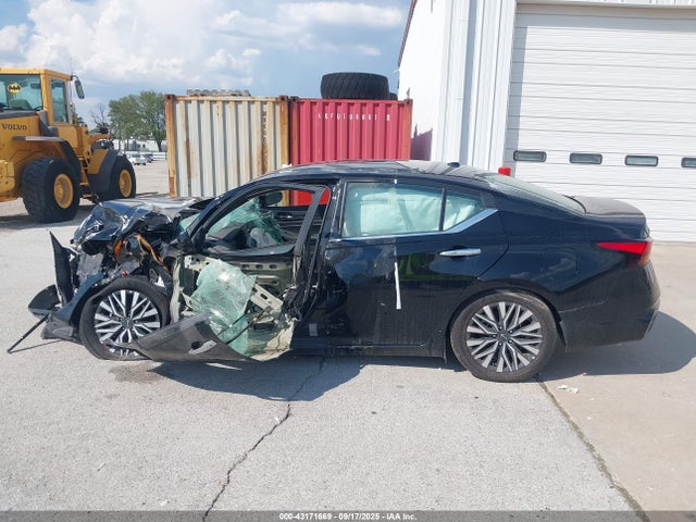 1N4BL4DV3SN308854 Nissan 2025