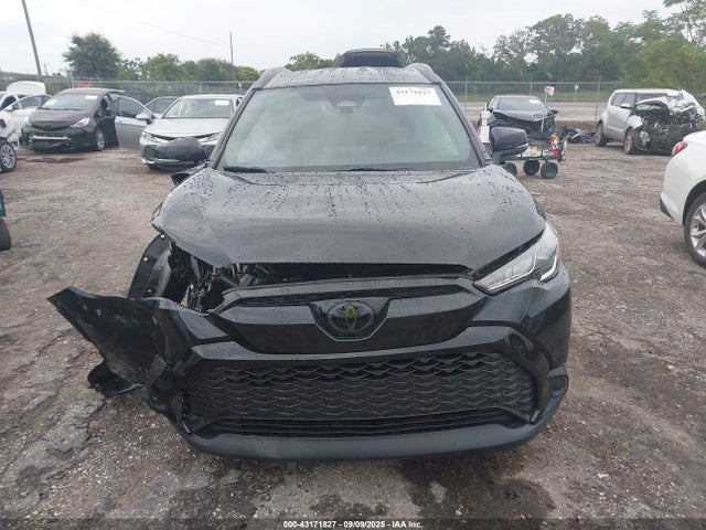 2024 Toyota Corolla Cross Hybrid Se მანქანა იყიდება აუქციონზე, vin: 7MUFBABG2RV055828, აუქციონის ნომერი: 43171827