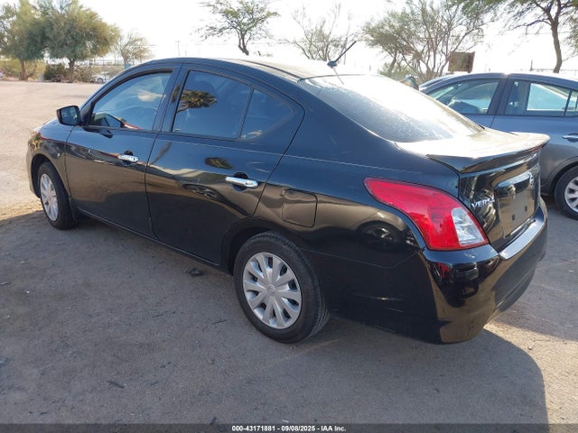 3N1CN7AP8HL862399 Nissan 2017