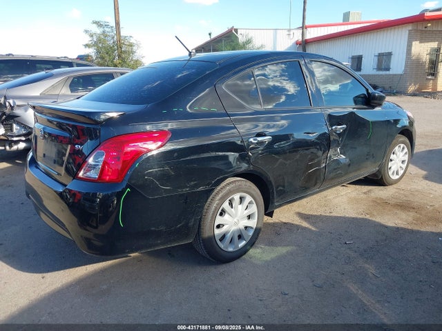 3N1CN7AP8HL862399 Nissan 2017