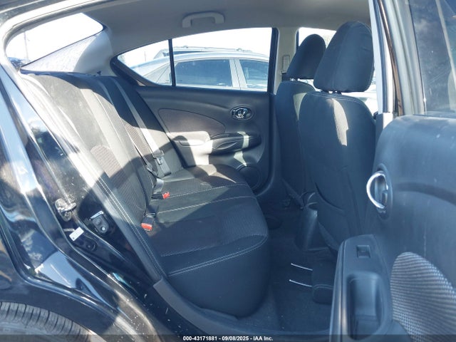 3N1CN7AP8HL862399 Nissan 2017