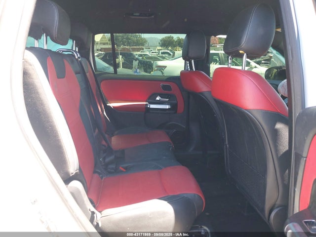 W1N4M5BB4MW079315 Mercedes-Benz m260