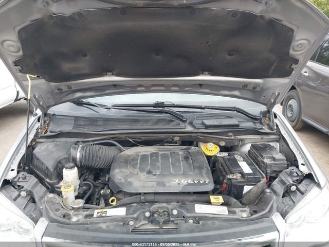2C4RC1BG1GR252533 Chrysler Town and Country