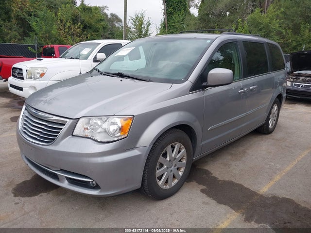 2C4RC1BG1GR252533 Chrysler Town and Country