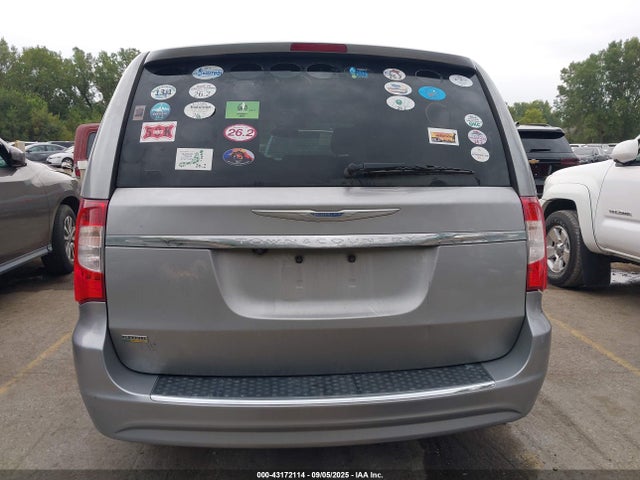 2C4RC1BG1GR252533 Chrysler Town and Country