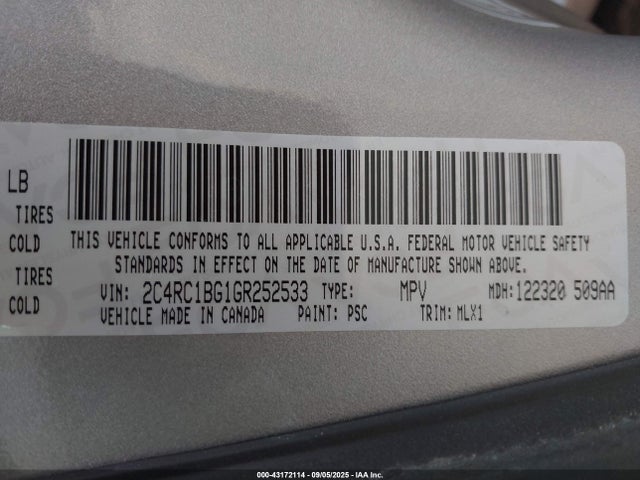 2C4RC1BG1GR252533 Chrysler Town and Country