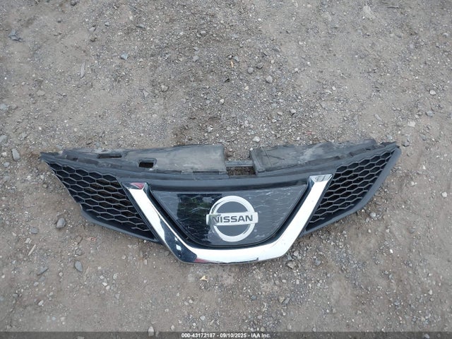 JN1BJ1CR9JW294103 Nissan 2018